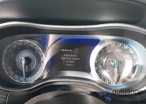 2021 Chrysler 300 Touring L from USA, damaged, VIN 2C3CCAAG1MH551081